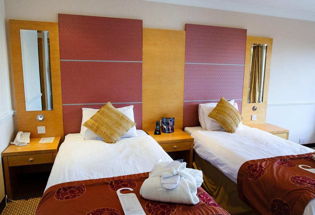 Reading Lake Hotel Habitación foto